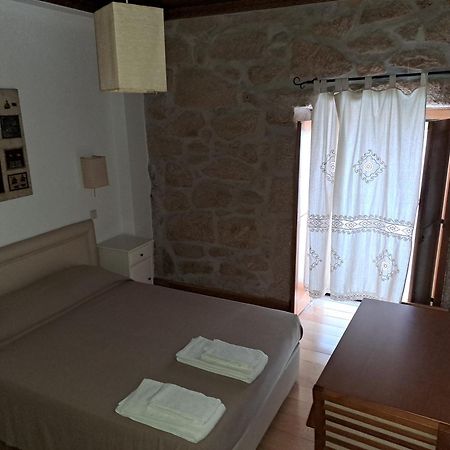 Casa D Toninha - Casas De Campo - Turismo Espaco Rural - Al Sernancelhe Buitenkant foto