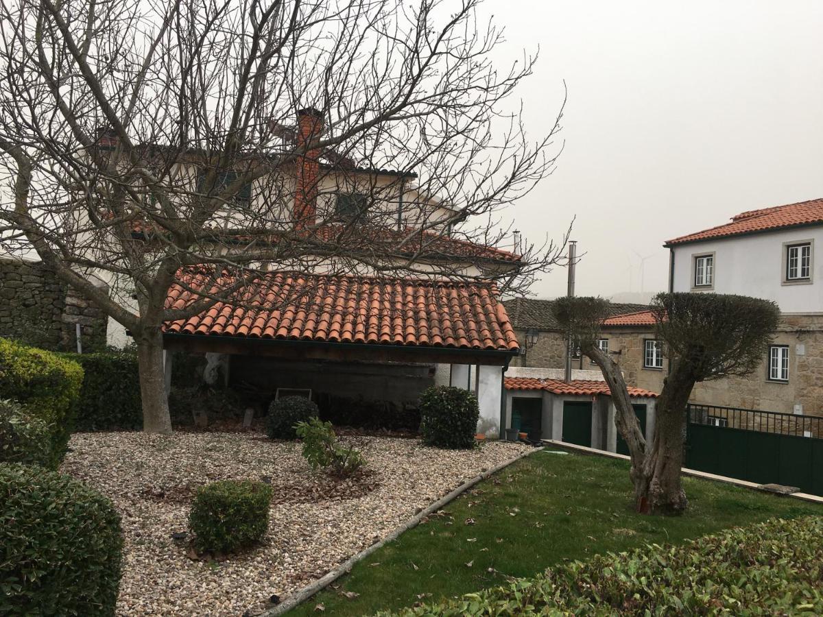 Casa D Toninha - Casas De Campo - Turismo Espaco Rural - Al Sernancelhe Buitenkant foto