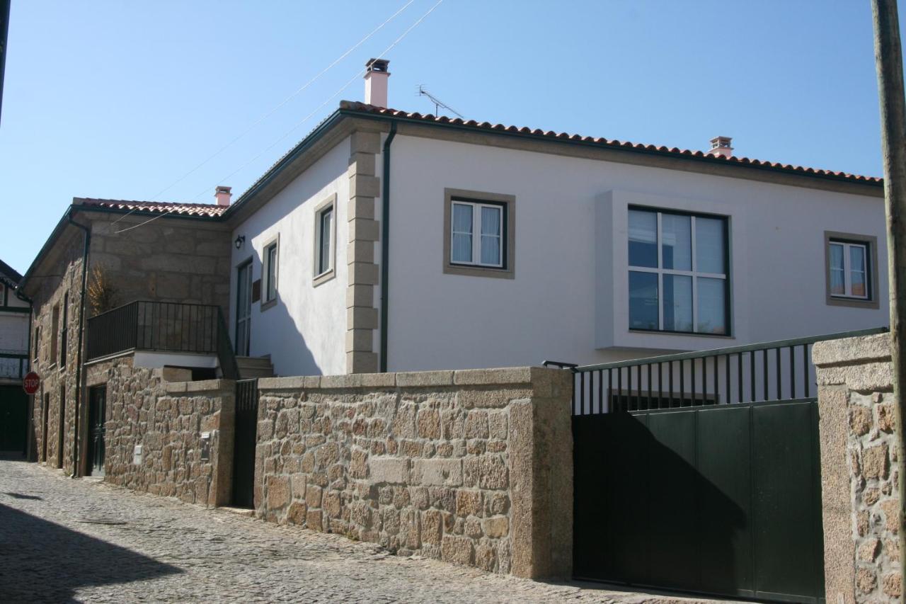 Casa D Toninha - Casas De Campo - Turismo Espaco Rural - Al Sernancelhe Buitenkant foto