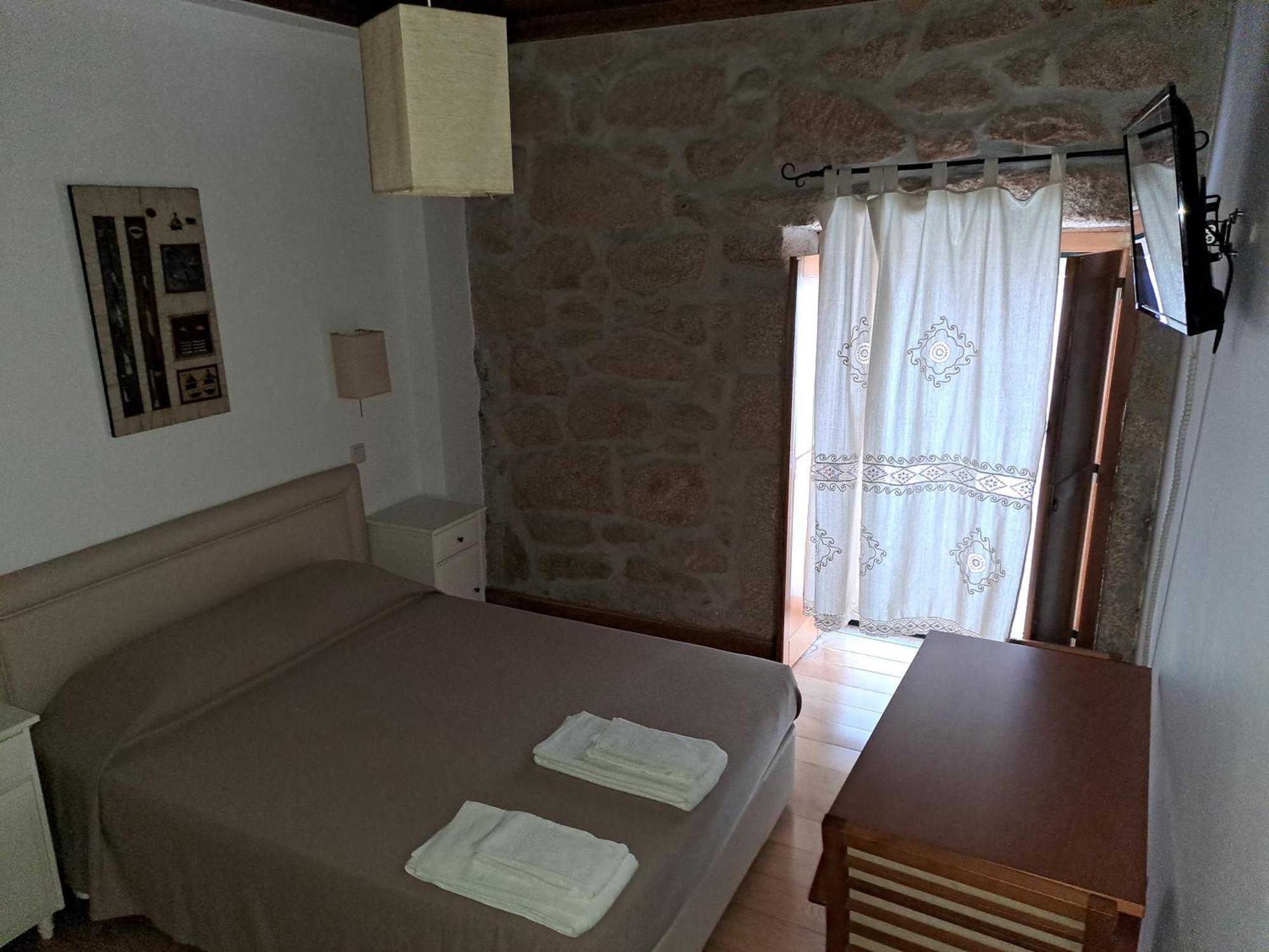 Casa D Toninha - Casas De Campo - Turismo Espaco Rural - Al Sernancelhe Buitenkant foto